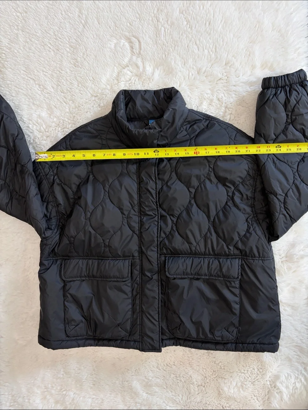 Old Navy Packable water-Resistant,size L Black Quilted Puffer Jacket
